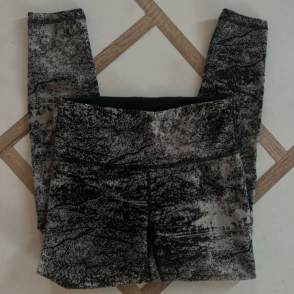 Athleta Elation Glades High Rise 7/8 Size Small